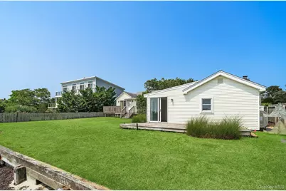 35 Gardners Lane, Hampton Bays, NY 11946 - Photo 5