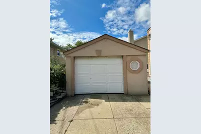 1371 Rosser Avenue, Elmont, NY 11003 - Photo 15