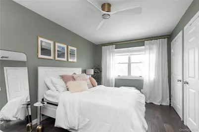 5 Emmet Place, Hicksville, NY 11801 - Photo 13