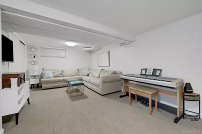 142 Bell Road, Scarsdale, NY 10583 - Photo 21