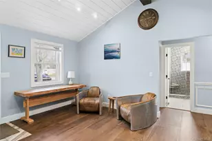 24 Woodridge Rd, Hampton Bays, NY 11946 - Photo 7