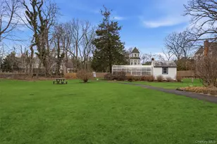 66 Chestnut Ave, Setauket, NY 11733 - Photo 23