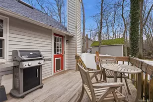 66 Chestnut Ave, Setauket, NY 11733 - Photo 17