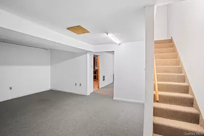 21 Roundtree Court, Beacon, NY 12508 - Photo 15
