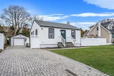 24 Forest Avenue, West Babylon, NY 11704 - Photo 3