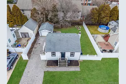 24 Forest Avenue, West Babylon, NY 11704 - Photo 7