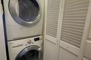 141-16 84th Dr, Briarwood, NY 11435 - Photo 17