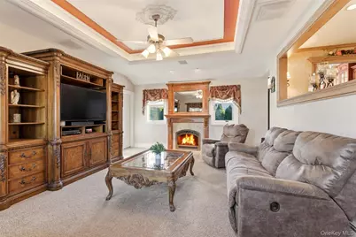 15 Leeward Lane, Commack, NY 11725 - Photo 5