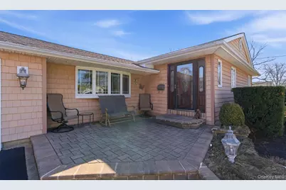 15 Leeward Lane, Commack, NY 11725 - Photo 3