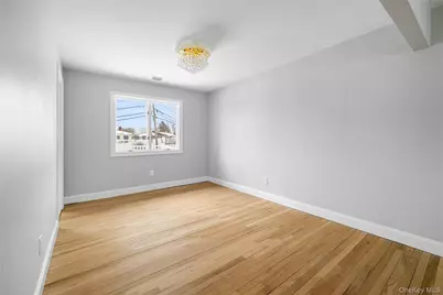 89 Harvest Lane, Commack, NY 11725 - Photo 5