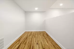 3227 Griswold Ave, Bronx, NY 10465 - Photo 15