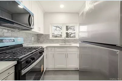 3227 Griswold Avenue, Bronx, NY 10465 - Photo 11