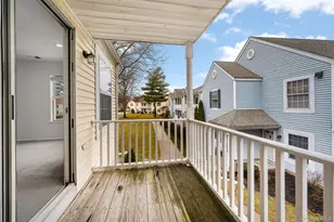 204 Fairview Cir, Middle Island, NY 11953 - Photo 9