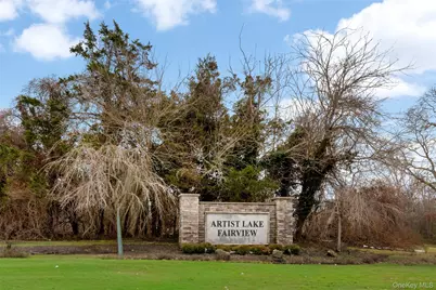 204 Fairview Circle, Middle Island, NY 11953 - Photo 5