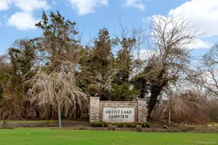 204 Fairview Cir, Middle Island, NY 11953 - Photo 5