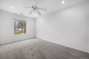 204 Fairview Cir, Middle Island, NY 11953 - Photo 21