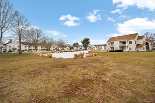 204 Fairview Cir, Middle Island, NY 11953 - Photo 7