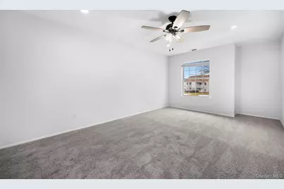 204 Fairview Circle, Middle Island, NY 11953 - Photo 15