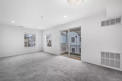 204 Fairview Circle, Middle Island, NY 11953 - Photo 37