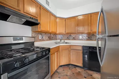 204 Fairview Circle, Middle Island, NY 11953 - Photo 33