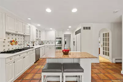 48 Woodhaven Drive, New City, NY 10956 - Photo 17