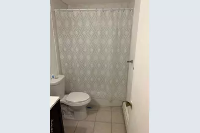 639 Wellwood Avenue #B6, Lindenhurst, NY 11757 - Photo 11