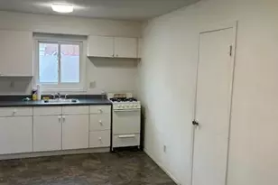 639 Wellwood Ave, Lindenhurst, NY 11757 - Photo 7