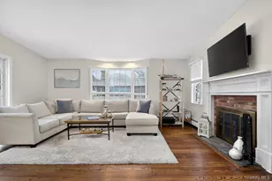 4 Colonial Ct, Bay Shore, NY 11706 - Photo 15