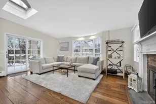 4 Colonial Ct, Bay Shore, NY 11706 - Photo 13