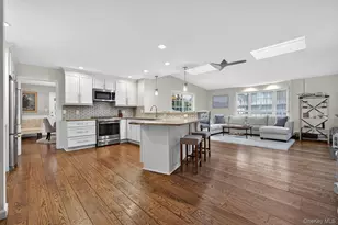 4 Colonial Ct, Bay Shore, NY 11706 - Photo 9