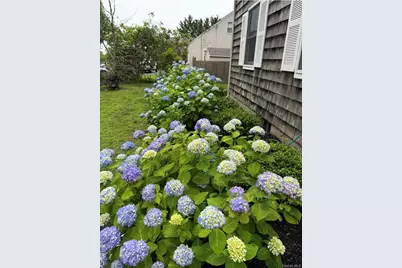 4 Colonial Court, Bay Shore, NY 11706 - Photo 35