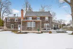 4 Colonial Ct, Bay Shore, NY 11706 - Photo 31