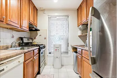 139-05 85th Drive #4G, Briarwood, NY 11435 - Photo 7