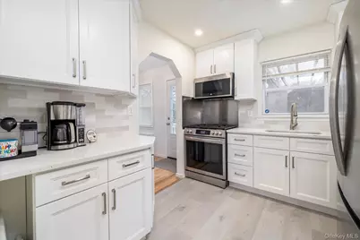 108 Ambrose Avenue, Malverne, NY 11565 - Photo 7