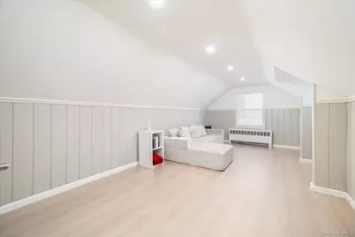 108 Ambrose Avenue, Malverne, NY 11565 - Photo 11