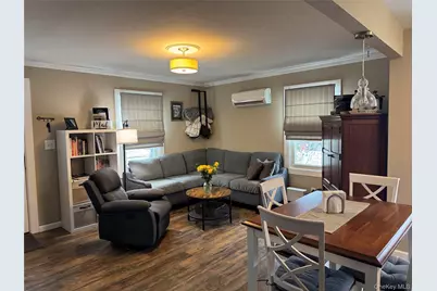 41 W 6th Street, Patchogue, NY 11772 - Photo 7