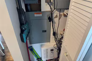 41 W 6th St, Patchogue, NY 11772 - Photo 15