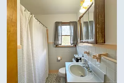 22 Carmen Drive, Poughkeepsie, NY 12603 - Photo 11