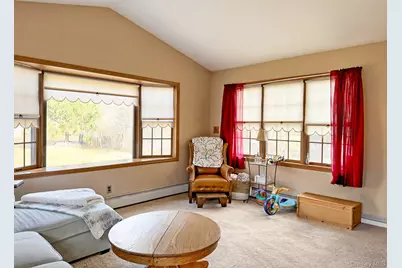 22 Carmen Drive, Poughkeepsie, NY 12603 - Photo 5