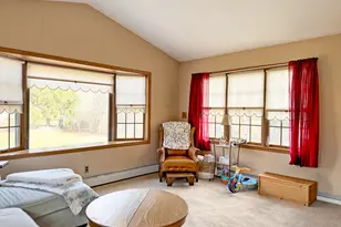 22 Carmen Dr, Poughkeepsie, NY 12603 - Photo 5