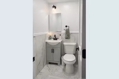 118 Forest Avenue, Glen Cove, NY 11542 - Photo 13