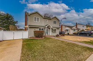 150 Park Ln, Massapequa, NY 11758 - Photo 5