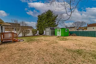 150 Park Ln, Massapequa, NY 11758 - Photo 31