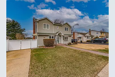 150 Park Lane, Massapequa, NY 11758 - Photo 3