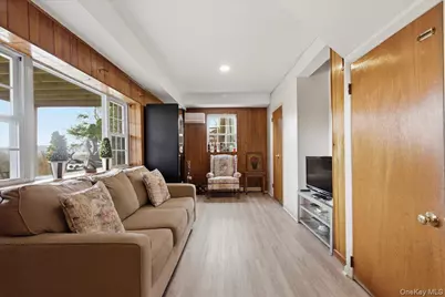 169 Canterbury Road, White Plains, NY 10607 - Photo 17