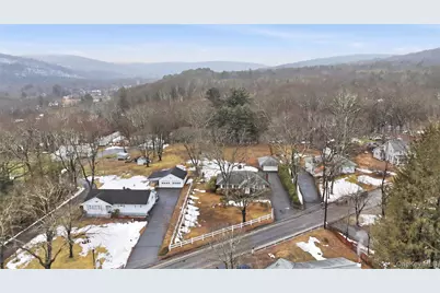 17 Academy Avenue, Sparrow Bush, NY 12780 - Photo 35