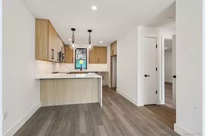 325 Manville #102, Pleasantville, NY 10570 - Photo 3