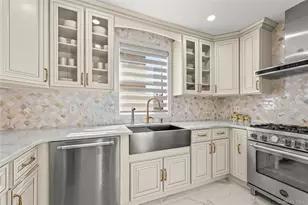 73-04 193rd St, Fresh Meadows, NY 11366 - Photo 9