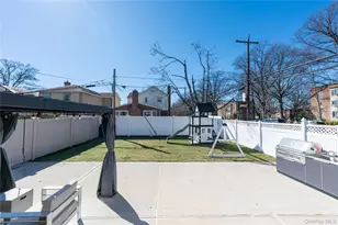 73-04 193rd St, Fresh Meadows, NY 11366 - Photo 25