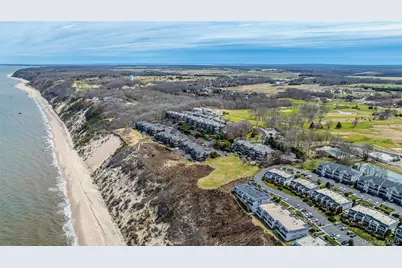 805 Bluffs Drive N, Calverton, NY 11933 - Photo 27